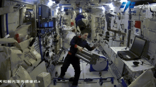 astronautas do Shenzhou 13