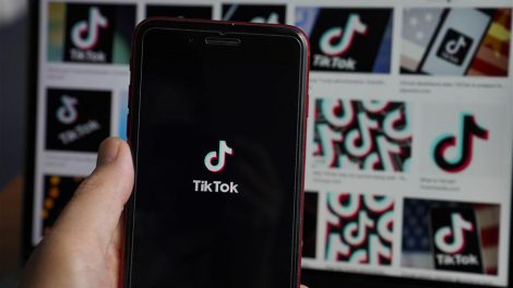 App chinês TikTok supera Facebook