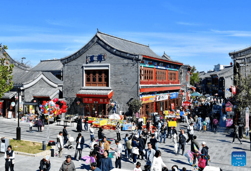 Mídia internacional aponta recuperação após aumento nas viagens durante o feriado do Dia Nacional da China