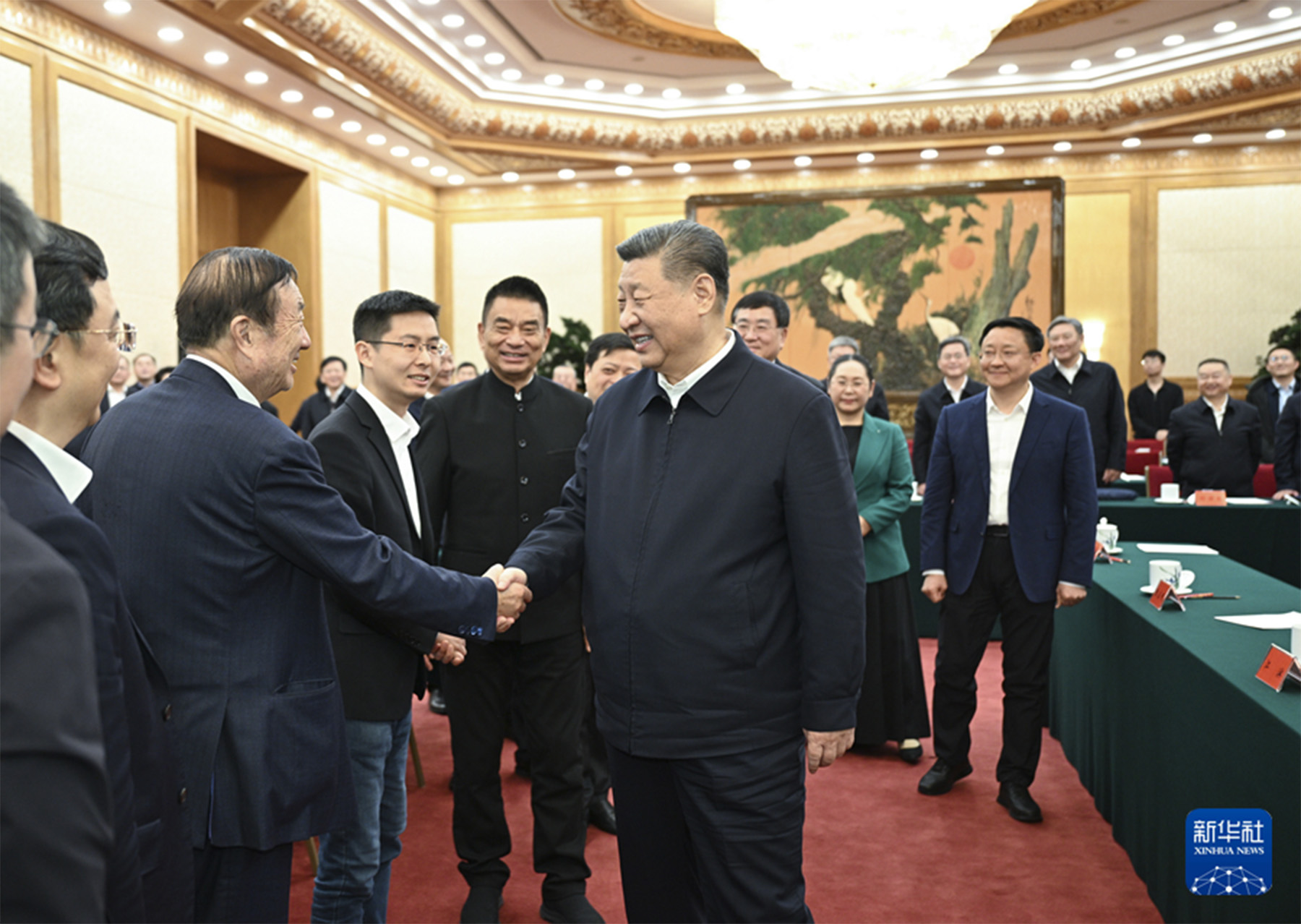 Xi participa de encontro