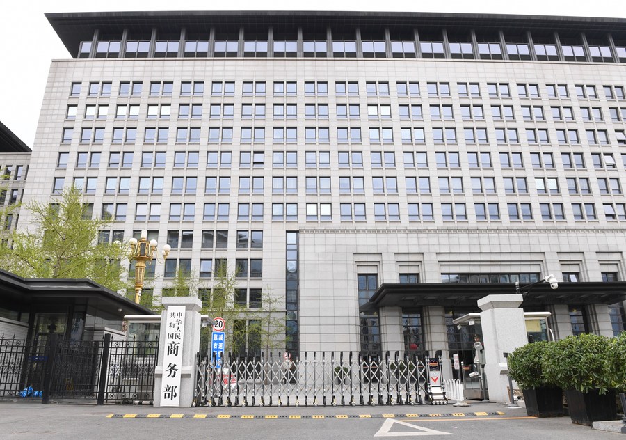 China decide aceitar contato com EUA para negociação de tarifas