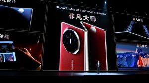 Huawei Mate XTs