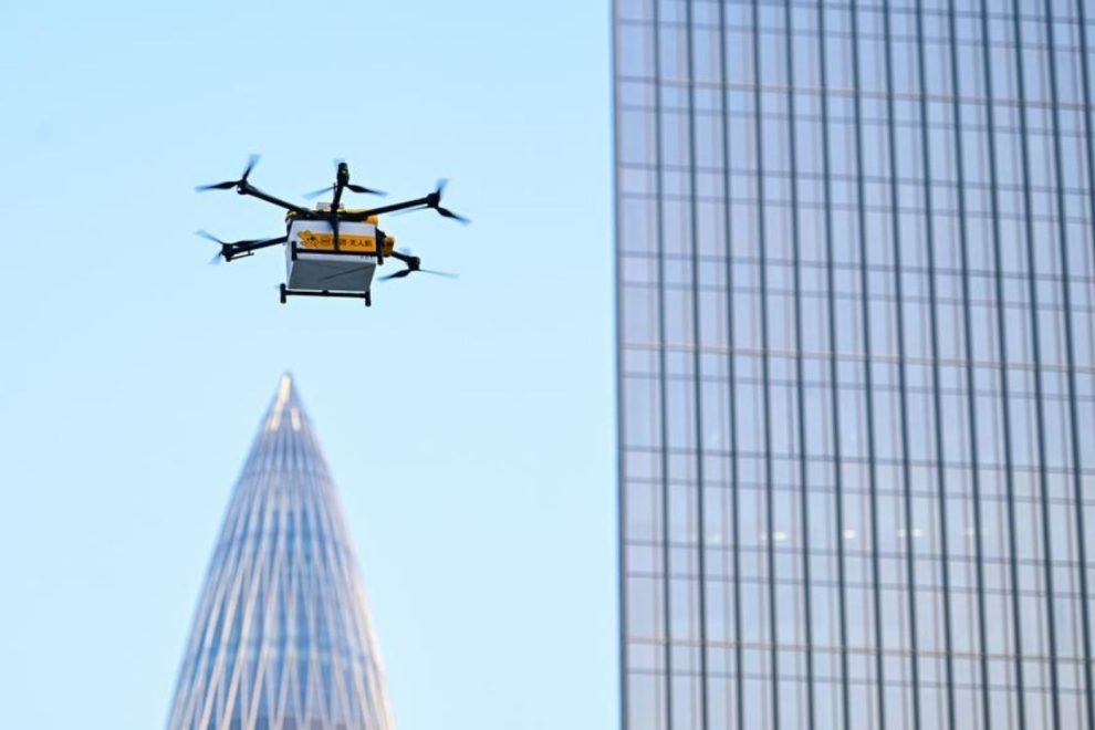 Robôs e drones