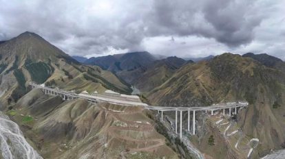 Maior túnel rodoviário do mundo