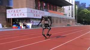 Robô chinês 100 metros