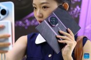 Huawei dobra em três partes